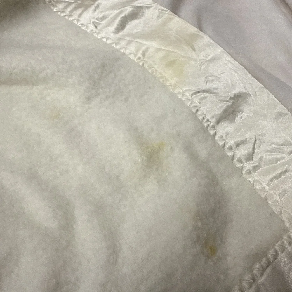 Vintage Quiltex Beatrix Potter Peter Rabbit Embroidered Satin Edge Baby Blanket
